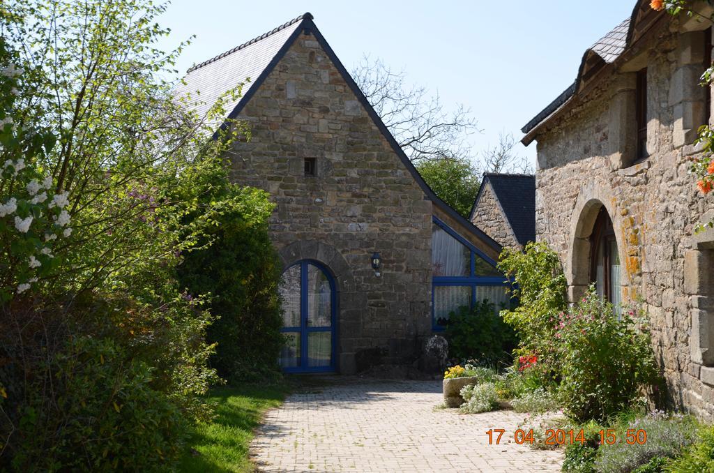 A La Ferme De Kervihern Locoal-Mendon Buitenkant foto